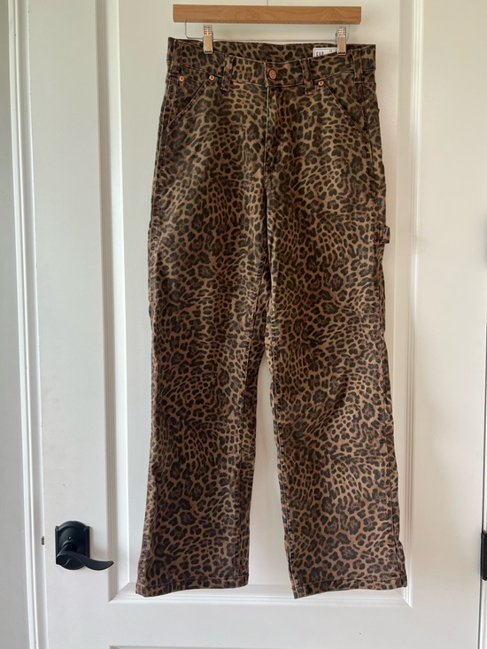 GAP Pants - Gap Brown Leopard Print Carpenter Pants Straight Leg Mid Rise Utility  Size 4/28